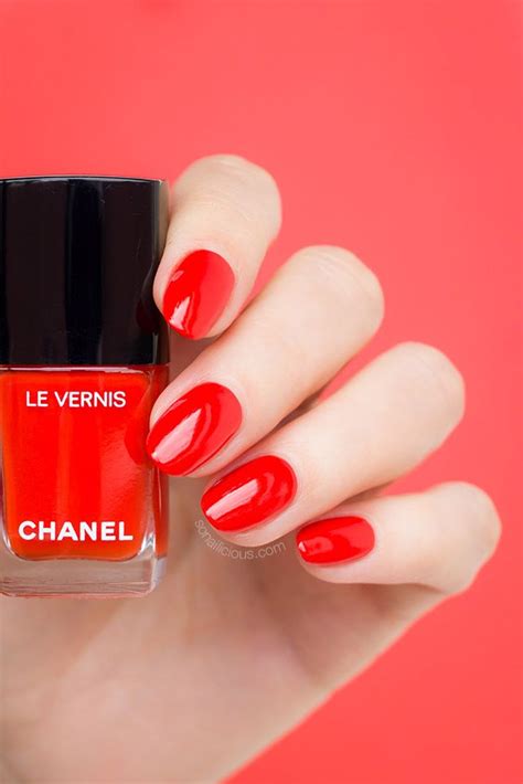 Must Have Orange Red: Chanel Arancio Vibrante .